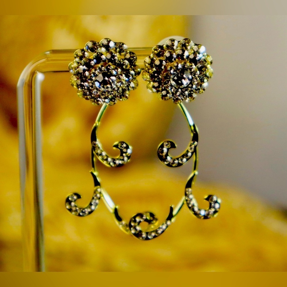 Rhinestone Crystal Earrings NWOT - Picture 3 of 6